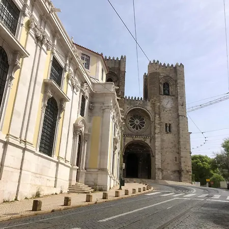 Garden Stays, Close To Tram 28, Views & Sao Jorge Castle