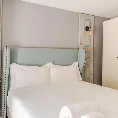 Graca Private Garden Apt, Close To Tram 28, Views & Sao Jorge Castle Lissabon