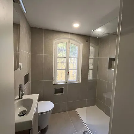 Graca Private Garden Apt, Close To Tram 28, Views & Sao Jorge Castle Appartement *