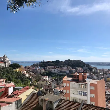 Graca Private Garden Apt, Close To Tram 28, Views & Sao Jorge Castle Appartement