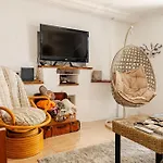 Διαμέρισμα Lisbon Garden Stays, Apt Close To Tram 28, Views & Sao Jorge Castle Lisboa