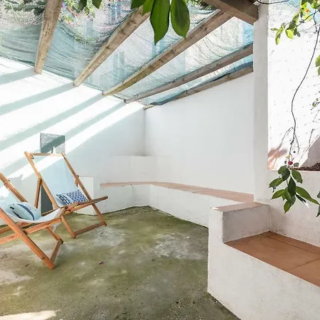 Graca Private Garden Apt, Close To Tram 28, Views & Sao Jorge Castle דירה ליסבון