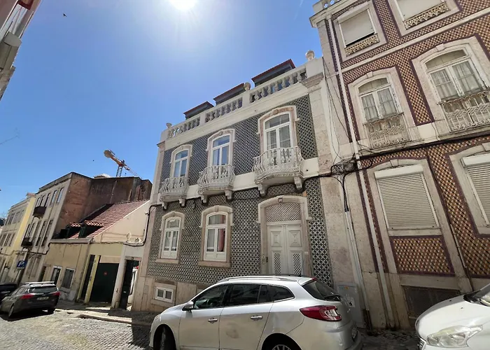 Lisbon Garden Stays, Apt Close To Tram 28, Views & Sao Jorge Castle 公寓