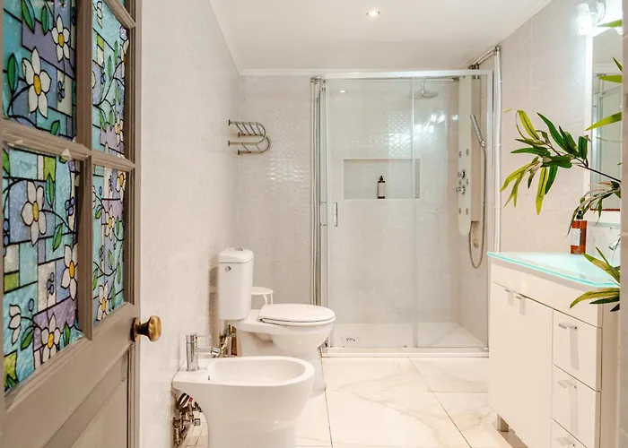 公寓 Lisbon Garden Stays, Apt Close To Tram 28, Views & Sao Jorge Castle *