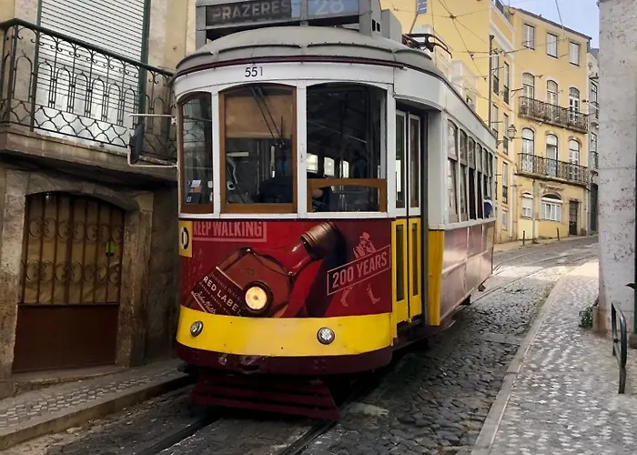 Lisbon Garden Stays, Apt close to Tram 28, Views&São Jorge Castle Apartamento *