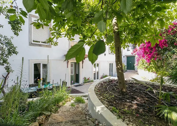 公寓 Lisbon Garden Stays, Apt Close To Tram 28, Views & Sao Jorge Castle Lisboa