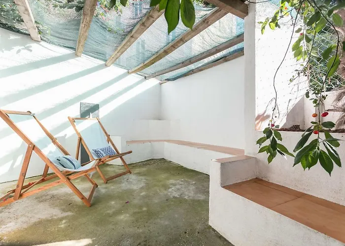 Graca Private Garden Apt, Close To Tram 28, Views & Sao Jorge Castle Lägenhet Lisboa